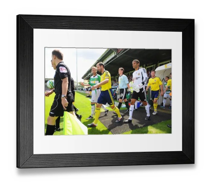 Framed Print : Bristol City vs Yeovil: The Intense Rivalry - Season 11-12 Framed Print : Bristol City vs Yeovil: The Intense Rivalry - Season 11-12