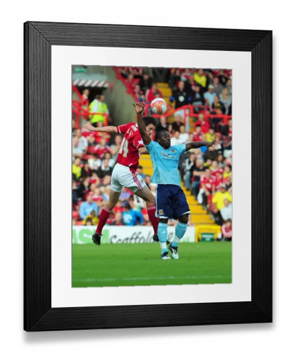 Framed Print : Bristol City vs Hull City: Cole Skuse vs Aaron Mclean Battle in Championship Match, September 2011 Framed Print : Bristol City vs Hull City: Cole Skuse vs Aaron Mclean Battle in Championship Match, September 2011
