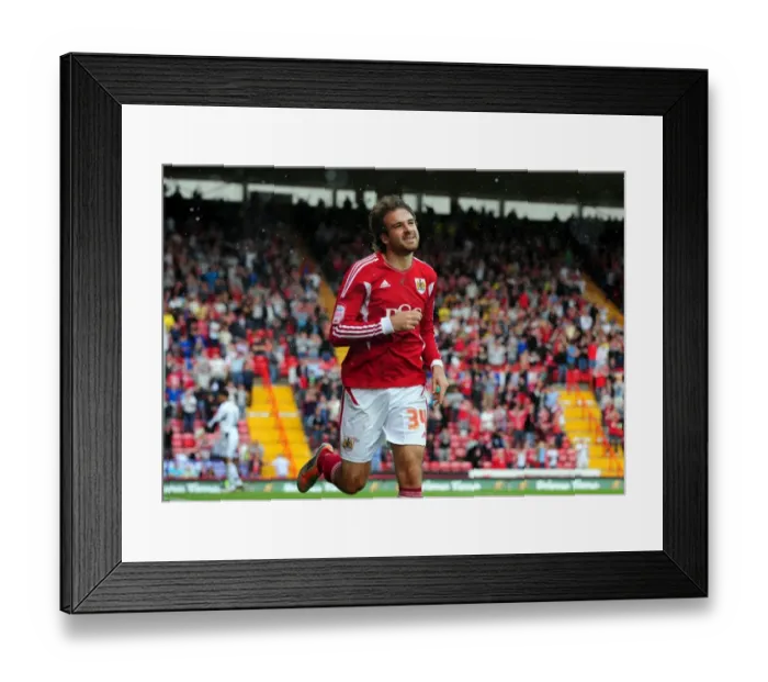 Framed Print : Brett Pitman Scores for Bristol City in Championship Match vs. Hull City - 24 / 09 / 2011 Framed Print : Brett Pitman Scores for Bristol City in Championship Match vs. Hull City - 24 / 09 / 2011