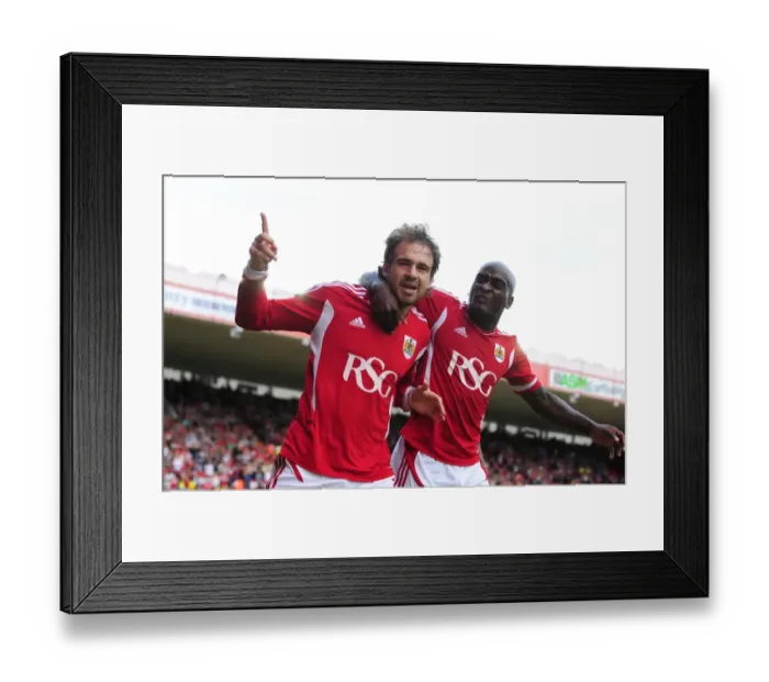 Framed Print : Brett Pitman's Dramatic Equalizer: A Championship Thriller - Bristol City vs. Hull City (September 2011) Framed Print : Brett Pitman's Dramatic Equalizer: A Championship Thriller - Bristol City vs. Hull City (September 2011)