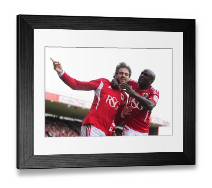 Framed Print : Brett Pitman's Equalizer: Championship Showdown - Bristol City vs. Hull City, September 24, 2011