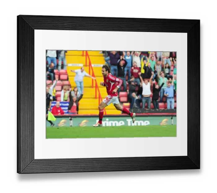 Framed Print : Brett Pitman's Last-Minute Equalizer: Championship Clash Between Bristol City and Hull City (September 24, 2011)