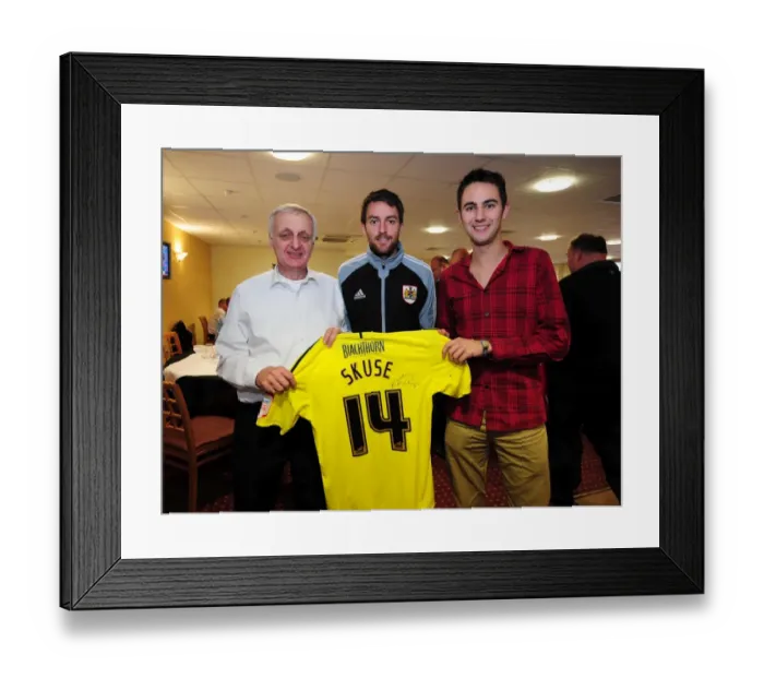 Framed Print : Bristol City vs Hull City: A Football Rivalry - Season 11-12 Framed Print : Bristol City vs Hull City: A Football Rivalry - Season 11-12