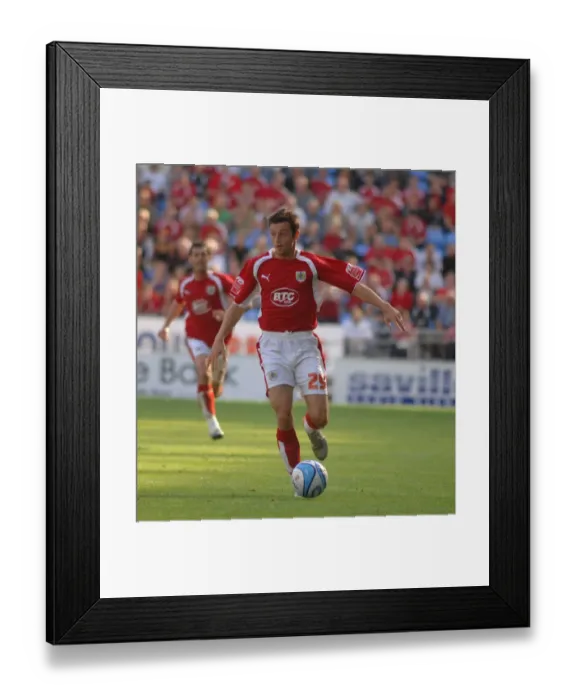 Framed Print : Bristol City vs. Coventry City: Midfield Battle - Ivan Sproule's Intense Rivalry Framed Print : Bristol City vs. Coventry City: Midfield Battle - Ivan Sproule's Intense Rivalry