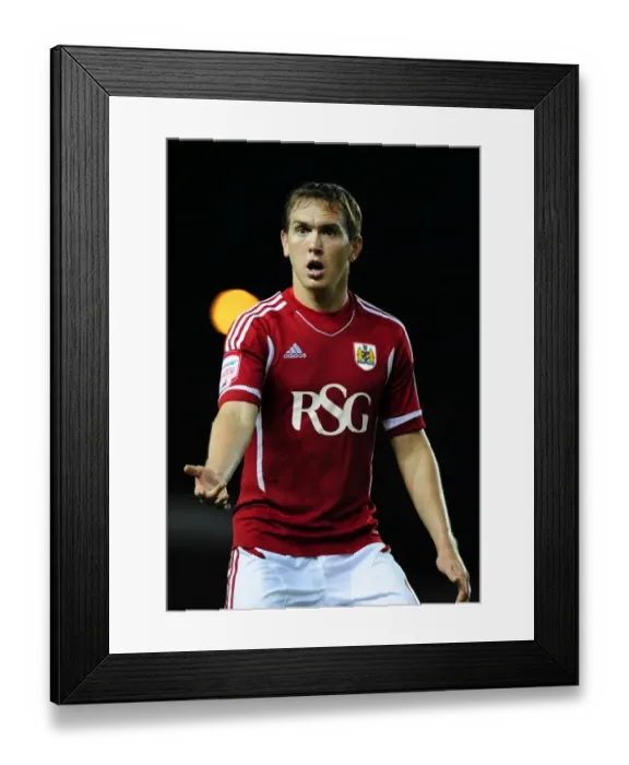 Framed Print : Bristol City's Neil Kilkenny in Championship Clash Against Reading at Ashton Gate Stadium (September 27, 2011) Framed Print : Bristol City's Neil Kilkenny in Championship Clash Against Reading at Ashton Gate Stadium (September 27, 2011)