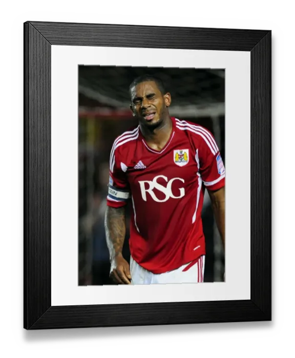 Framed Print : Bristol City's Marvin Elliott Suffers Eye Injury During Championship Match Against Reading (September 27, 2011) Framed Print : Bristol City's Marvin Elliott Suffers Eye Injury During Championship Match Against Reading (September 27, 2011)