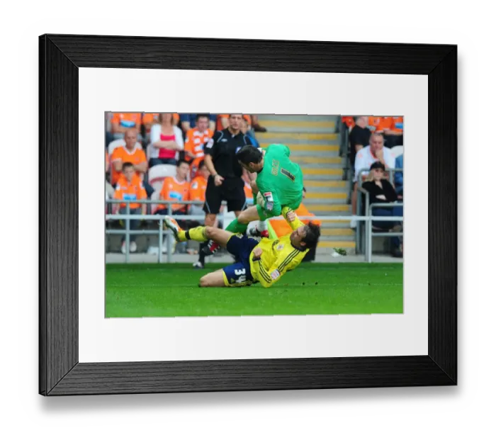 Framed Print : Brett Pitman's Clash with Matthew Gilks: Blackpool vs. Bristol City, League Cup 2011 Framed Print : Brett Pitman's Clash with Matthew Gilks: Blackpool vs. Bristol City, League Cup 2011