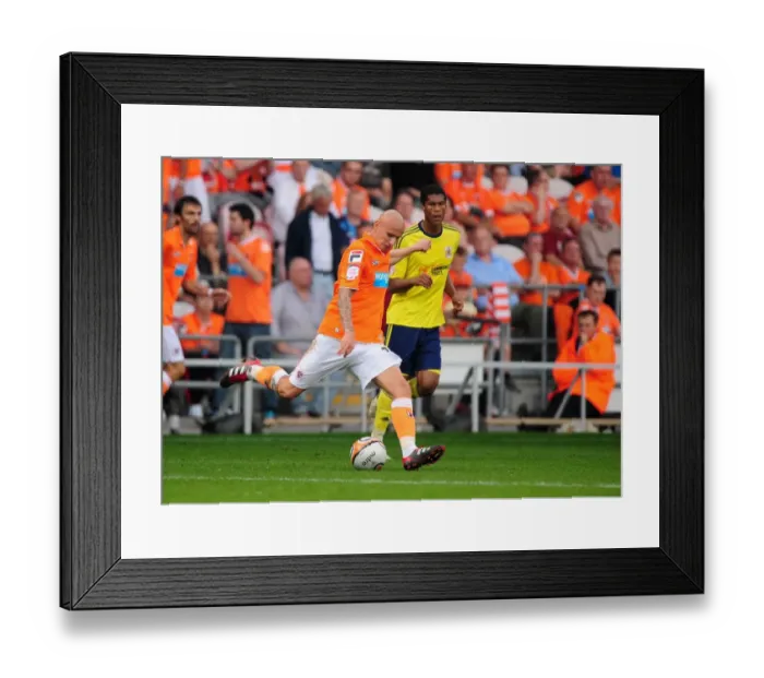 Framed Print : Blackpool vs. Bristol City: Jonjo Shelvey in League Cup Action at Bloomfield Road - October 1, 2011 (Editorial Use Only) Framed Print : Blackpool vs. Bristol City: Jonjo Shelvey in League Cup Action at Bloomfield Road - October 1, 2011 (Editorial Use Only)