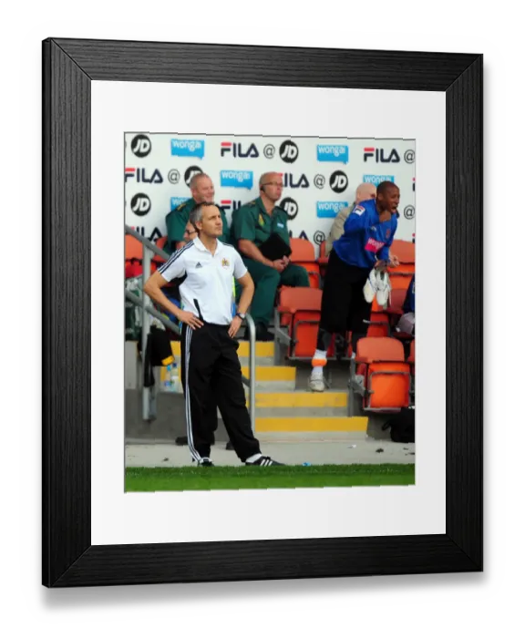 Framed Print : Keith Millen Leads Bristol City in League Cup Clash against Blackpool - October 2011 Framed Print : Keith Millen Leads Bristol City in League Cup Clash against Blackpool - October 2011