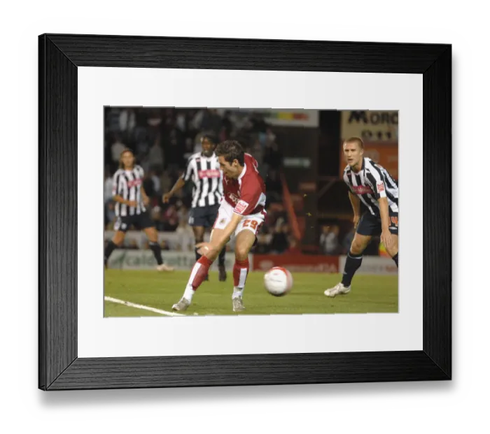 Framed Print : Ivan Sproule in Action: Bristol City vs. West Brom