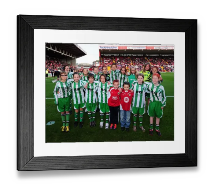 Framed Print : Season 11-12: Bristol City vs Peterborough United - The Exciting Showdown