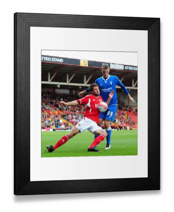 Framed Print : Championship Showdown: Skuse vs. Wood - October 2011, Bristol City vs Birmingham City Framed Print : Championship Showdown: Skuse vs. Wood - October 2011, Bristol City vs Birmingham City