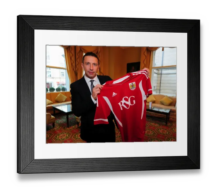 Framed Print : Derek McInnes: New Manager of Bristol City Football Club (201011) - Championship - Ashton Gate Stadium Framed Print : Derek McInnes: New Manager of Bristol City Football Club (201011) - Championship - Ashton Gate Stadium