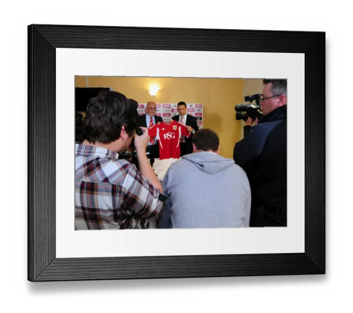 Framed Print : Championship Showdown: McInnes vs. Bristol City at Ashton Gate Stadium (October 2011)