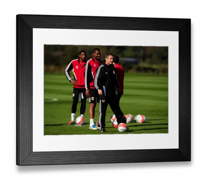 Framed Print : New Assistant Manager Tony Docherty Begins Training with Bristol City in the Championship - October 2011 Framed Print : New Assistant Manager Tony Docherty Begins Training with Bristol City in the Championship - October 2011