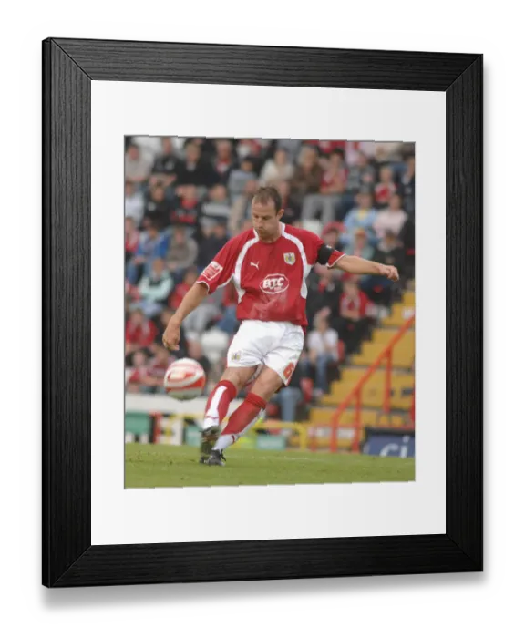 Framed Print : Louis Carey in Action for Bristol City Against Sheffield United Framed Print : Louis Carey in Action for Bristol City Against Sheffield United