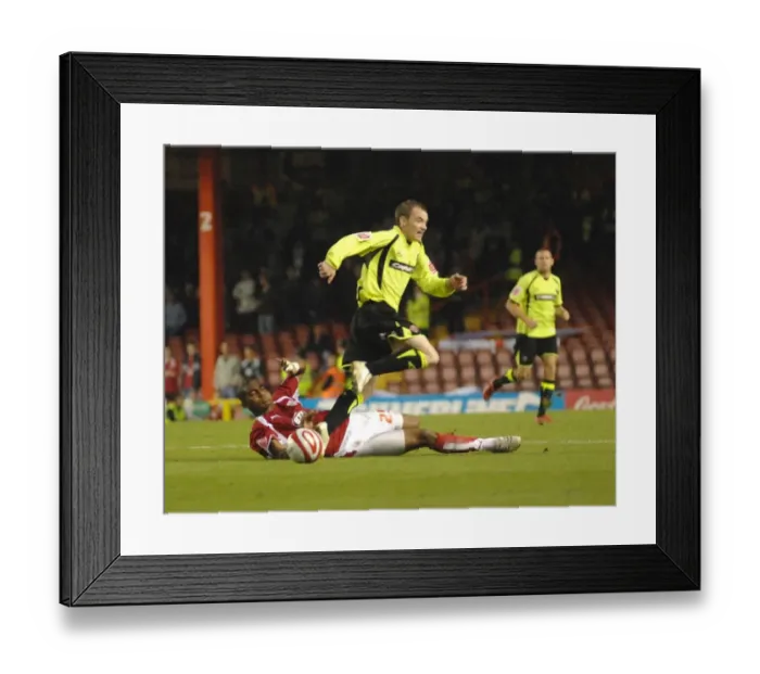 Framed Print : Marvin Elliott's Thriller: A Stunning Goal for Bristol City Against Sheffield United Framed Print : Marvin Elliott's Thriller: A Stunning Goal for Bristol City Against Sheffield United