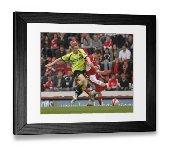 Framed Print : Bristol City vs Sheffield United: Michael McIndoe in Action