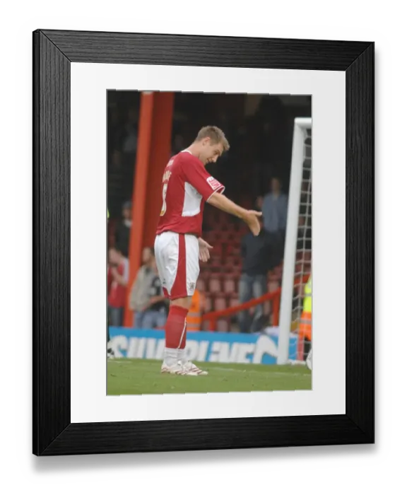 Framed Print : David Noble in Action: Bristol City vs Sheffield United Framed Print : David Noble in Action: Bristol City vs Sheffield United