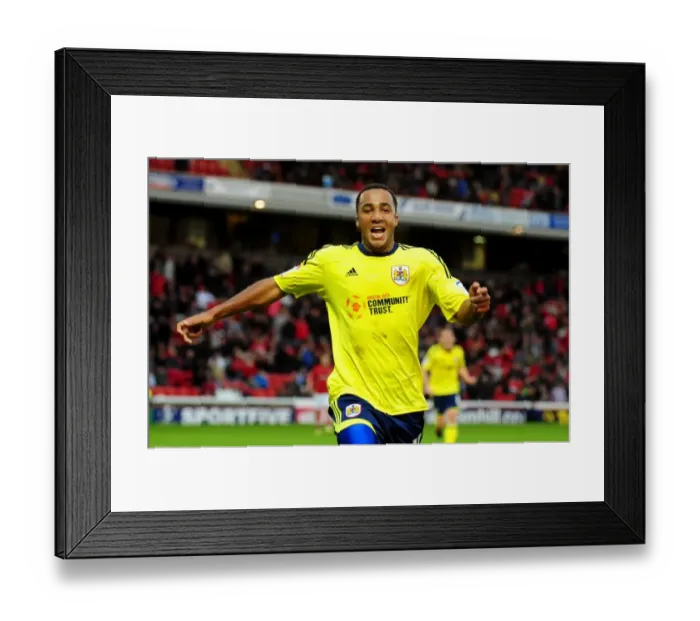 Framed Print : Nicky Maynard's Championship-Winning Goal: Bristol City vs. Barnsley (October 2011) Framed Print : Nicky Maynard's Championship-Winning Goal: Bristol City vs. Barnsley (October 2011)