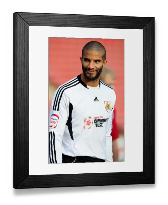 Framed Print : Barnsley vs. Bristol City: David James New Haircut Revealed in Championship Match Framed Print : Barnsley vs. Bristol City: David James New Haircut Revealed in Championship Match