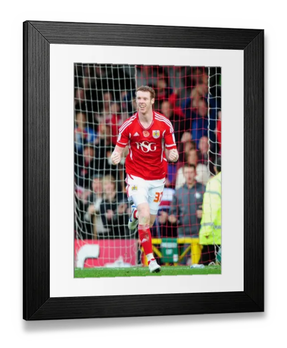 Framed Print : Stephen Pearson Scores First Goal for Bristol City against Burnley (05 / 11 / 2011) Framed Print : Stephen Pearson Scores First Goal for Bristol City against Burnley (05 / 11 / 2011)