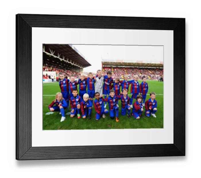 Framed Print : Bristol City vs Burnley, Championship Match at Ashton Gate Stadium - 05 / 11 / 2011 (Editorial Use Only) Framed Print : Bristol City vs Burnley, Championship Match at Ashton Gate Stadium - 05 / 11 / 2011 (Editorial Use Only)
