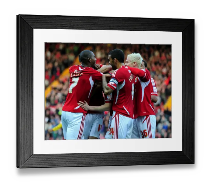 Framed Print : Bristol City's Stephen Pearson Celebrates Championship Win Against Burnley - 05 / 11 / 2011 Framed Print : Bristol City's Stephen Pearson Celebrates Championship Win Against Burnley - 05 / 11 / 2011