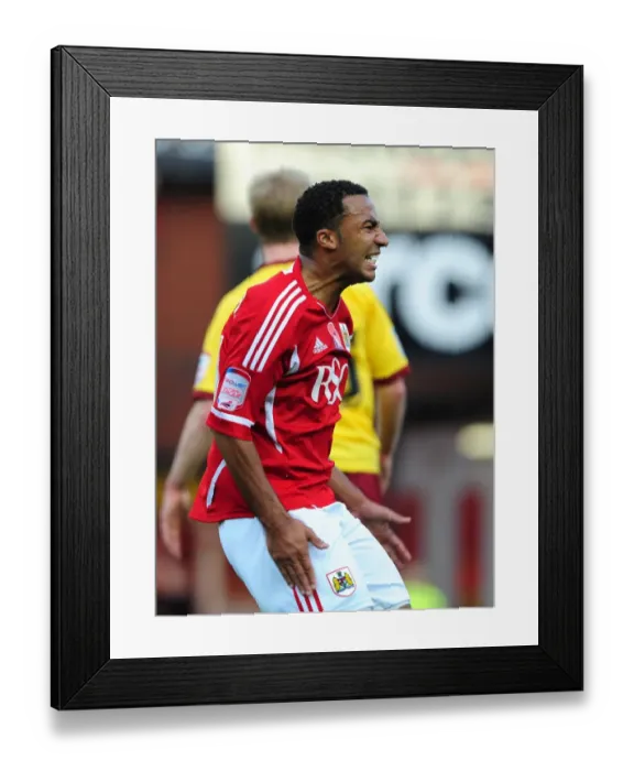 Framed Print : Nicky Maynard in Action: Bristol City vs. Burnley (Championship, 5th November 2011) Framed Print : Nicky Maynard in Action: Bristol City vs. Burnley (Championship, 5th November 2011)