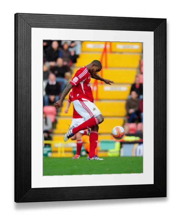 Framed Print : Bristol City's Marvin Elliott Shoots in Championship Match Against Burnley - 05 / 11 / 2011 (Editorial Use Only) Framed Print : Bristol City's Marvin Elliott Shoots in Championship Match Against Burnley - 05 / 11 / 2011 (Editorial Use Only)