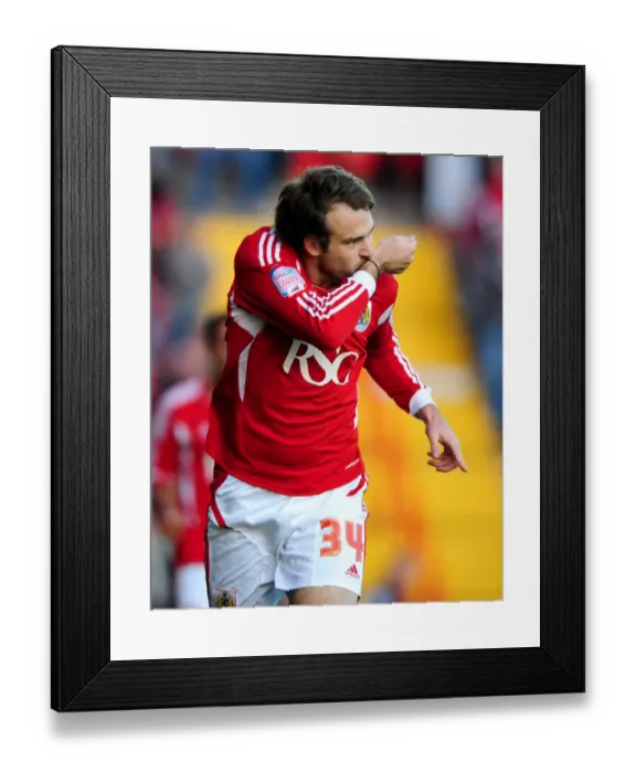 Framed Print : Brett Pitman's Thrilling Goal Celebration: Championship 2011 - Bristol City vs. Burnley Framed Print : Brett Pitman's Thrilling Goal Celebration: Championship 2011 - Bristol City vs. Burnley