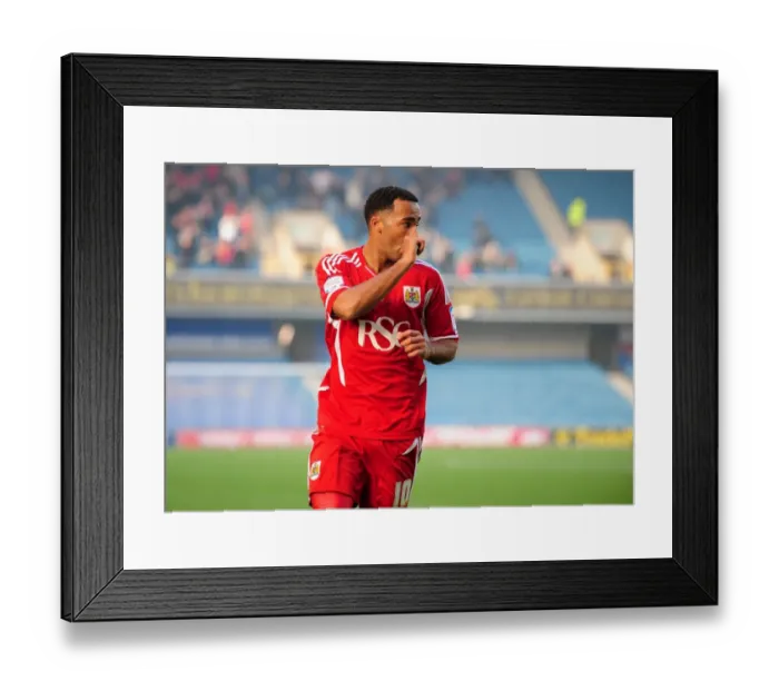 Framed Print : Bristol City's Nicky Maynard Scores Stunner Against Millwall in Championship Match, November 2011 Framed Print : Bristol City's Nicky Maynard Scores Stunner Against Millwall in Championship Match, November 2011
