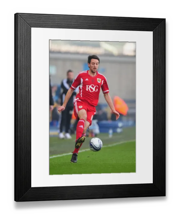 Framed Print : Cole Skuse in Championship Action: Millwall vs. Bristol City at Selhurst Park (November 2011) Framed Print : Cole Skuse in Championship Action: Millwall vs. Bristol City at Selhurst Park (November 2011)