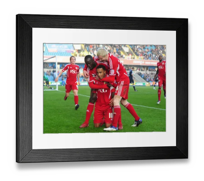 Framed Print : Nicky Maynard's Double: Millwall vs. Bristol City, Championship 2011 - Selhurst Park