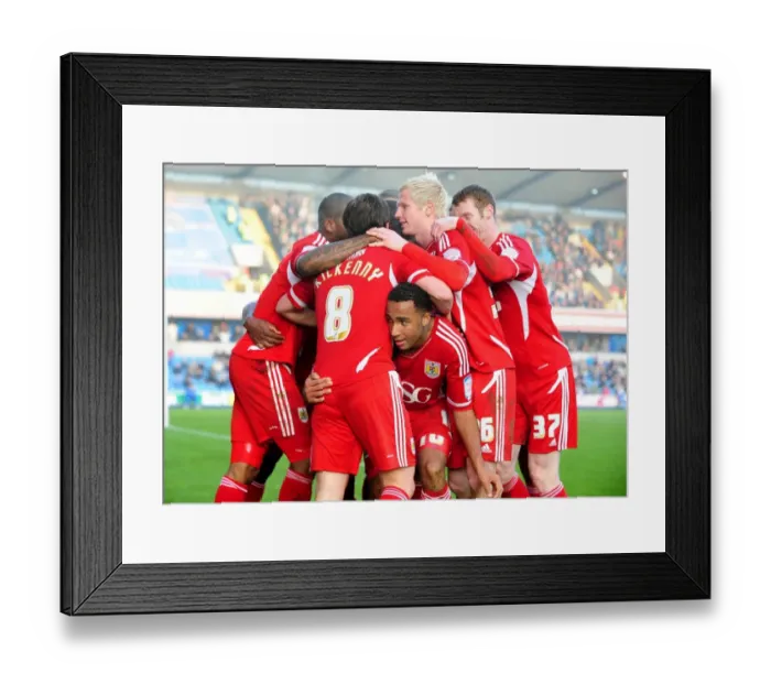 Framed Print : Bristol City's Nicky Maynard Scores Double: Millwall vs. Bristol City, Championship 2011 - Celebrating with Team Mates Framed Print : Bristol City's Nicky Maynard Scores Double: Millwall vs. Bristol City, Championship 2011 - Celebrating with Team Mates