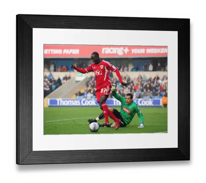 Framed Print : Albert Adomah Beats David Forde: Millwall vs. Bristol City Championship Clash (November 2011) Framed Print : Albert Adomah Beats David Forde: Millwall vs. Bristol City Championship Clash (November 2011)