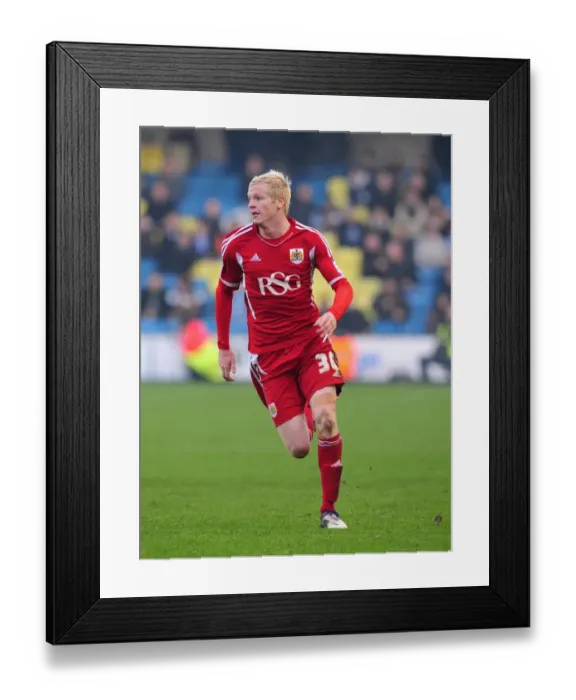 Framed Print : Millwall vs. Bristol City: Championship Clash - Ryan McGivern Focuses at Selhurst Park (November 2011) Framed Print : Millwall vs. Bristol City: Championship Clash - Ryan McGivern Focuses at Selhurst Park (November 2011)