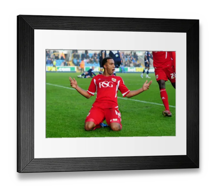 Framed Print : Nicky Maynard's Euphoric Goal: Millwall vs. Bristol City Championship Match, Selhurst Park 2011 Framed Print : Nicky Maynard's Euphoric Goal: Millwall vs. Bristol City Championship Match, Selhurst Park 2011