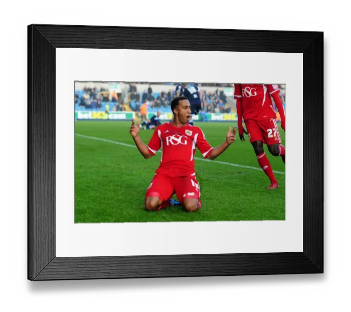 Framed Print : Nicky Maynard's Thrilling Goal Celebration: Millwall vs. Bristol City (Championship 2011) Framed Print : Nicky Maynard's Thrilling Goal Celebration: Millwall vs. Bristol City (Championship 2011)