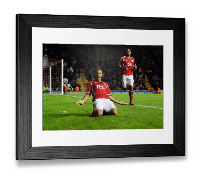 Framed Print : Nicky Maynard's Championship-Winning Goal for Bristol City against Southampton (26 / 11 / 2011) Framed Print : Nicky Maynard's Championship-Winning Goal for Bristol City against Southampton (26 / 11 / 2011)