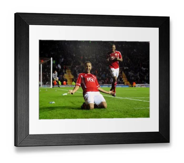 Framed Print : Nicky Maynard Scores Championship-Winning Goal for Bristol City vs. Southampton (Nov. 26, 2011) Framed Print : Nicky Maynard Scores Championship-Winning Goal for Bristol City vs. Southampton (Nov. 26, 2011)