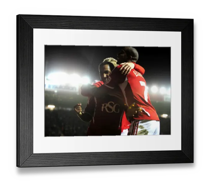 Framed Print : Nicky Maynard's Championship-Winning Goal: Bristol City Celebrates Victory over Southampton (Nov. 26, 2011)