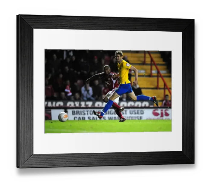 Framed Print : Bristol City's Marvin Elliott Denied by Southampton Goalkeeper - Championship Clash, 26 / 11 / 2011 Framed Print : Bristol City's Marvin Elliott Denied by Southampton Goalkeeper - Championship Clash, 26 / 11 / 2011