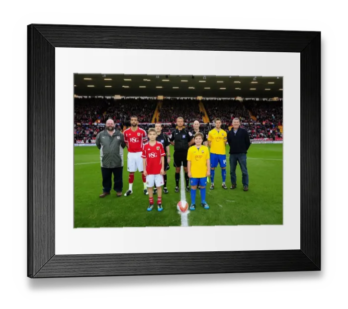 Framed Print : Bristol City's Mascot in Action: Bristol City FC vs Southampton
