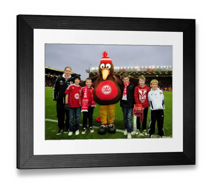 Framed Print : Bristol City vs Southampton: Football Showdown - Season 11-12 Framed Print : Bristol City vs Southampton: Football Showdown - Season 11-12
