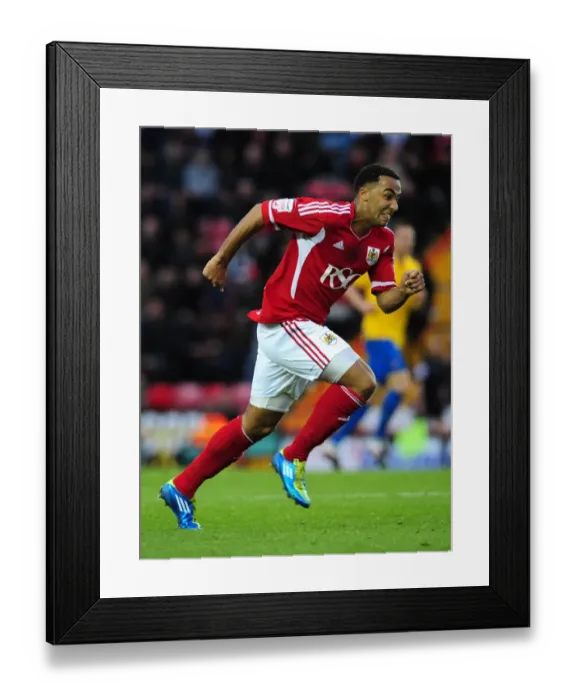 Framed Print : Nicky Maynard in Action for Bristol City Against Southampton