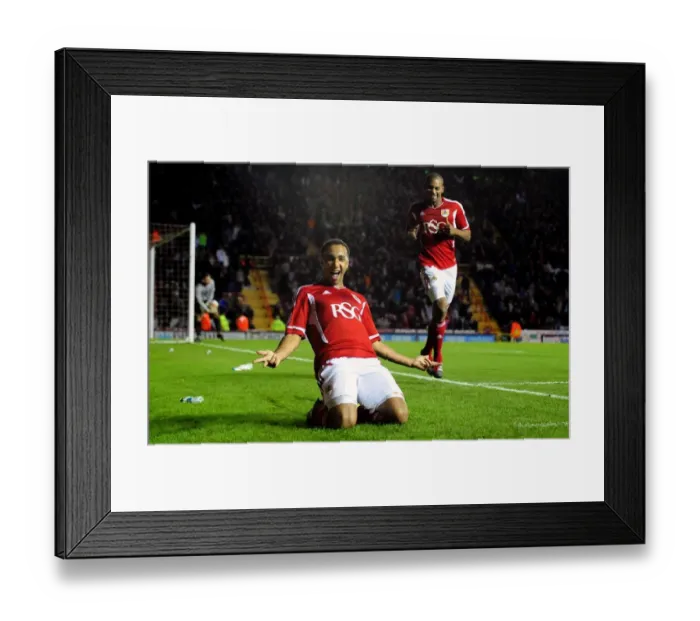 Framed Print : Bristol Citys Nicky Maynard celebrates Scoring the second goal of the game