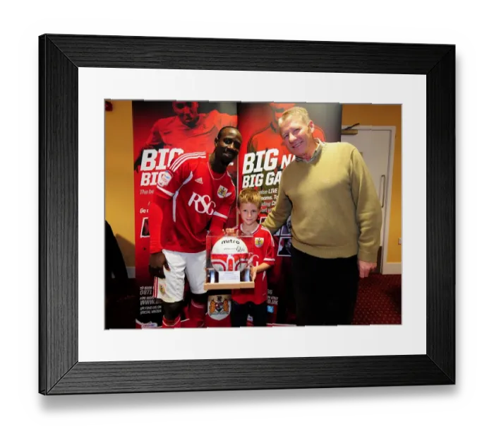 Framed Print : Bristol City First Team: Season 11-12: Bristol City v Southampton Framed Print : Bristol City First Team: Season 11-12: Bristol City v Southampton