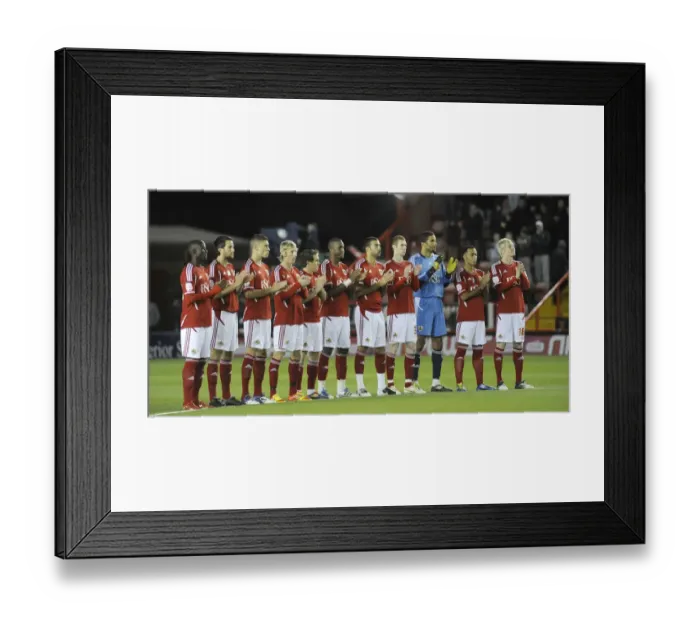 Framed Print : Minutes of Silence: Scott McDonald Pays Tribute to Gary Speed at Bristol City vs. Middlesbrough (Neil Phillips / Pinnacle, 03 / 12 / 2011) Framed Print : Minutes of Silence: Scott McDonald Pays Tribute to Gary Speed at Bristol City vs. Middlesbrough (Neil Phillips / Pinnacle, 03 / 12 / 2011)