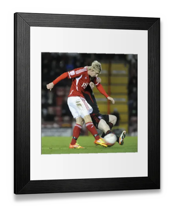 Framed Print : Bristol City's Martyn Woolford Takes Shot Against Middlesbrough - Neil Phillips / Pinnacle, 03 / 12 / 2011 Framed Print : Bristol City's Martyn Woolford Takes Shot Against Middlesbrough - Neil Phillips / Pinnacle, 03 / 12 / 2011